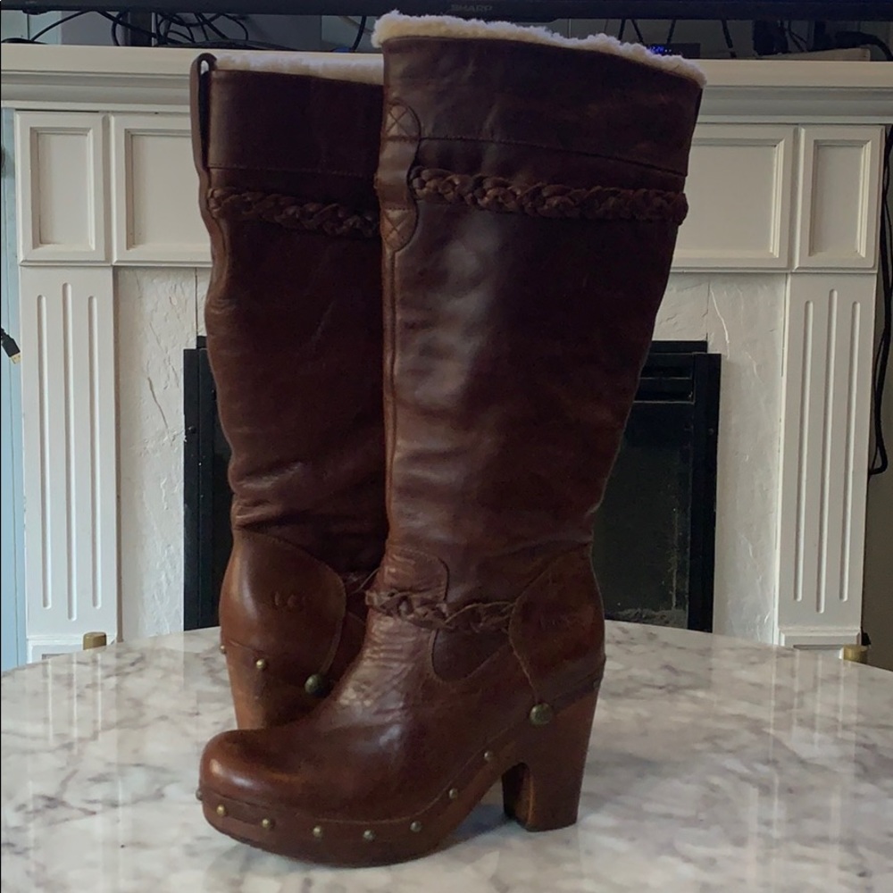 Women’s UGG Savanna clog heel tall leather boot 8